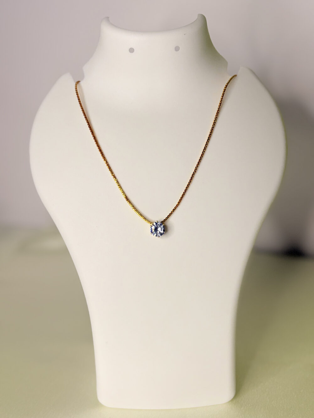 Ella gold necklace